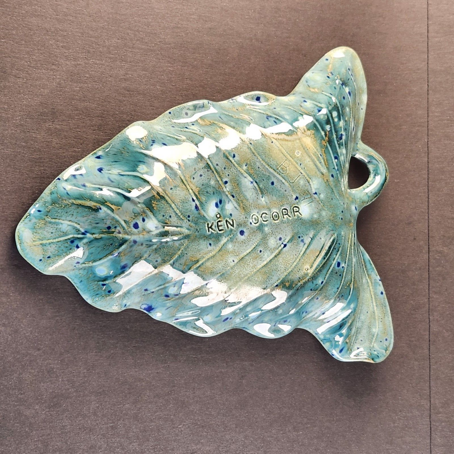 Ken Ocorr Pottery Aqua Blue Green Leaf Shell Trinket Dish Nut/Candy Bowl 10" L