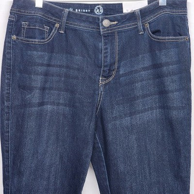 W62 Signature Fit Skinny Boot Cut Blue Denim Jeans Pants Dark Wash Size 14S NWT