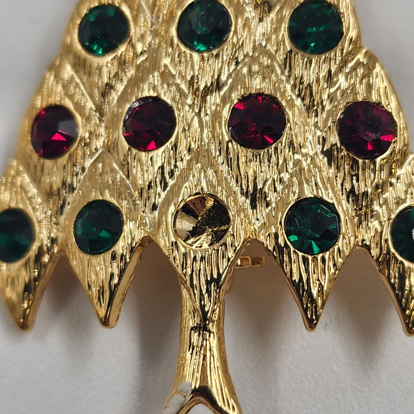 LIA Holiday Christmas Tree Gold Tone w Multicolor Rhinestone Brooch Pin 2" Vtg