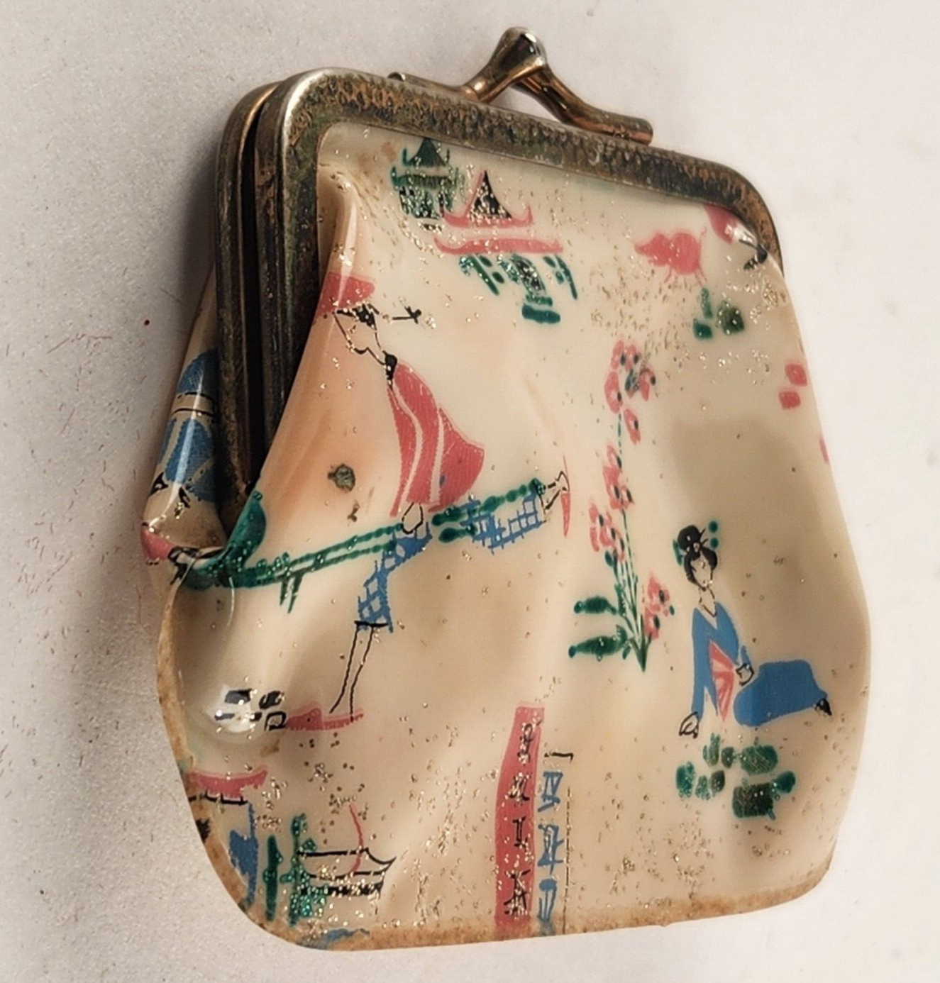 Kiss Top Coin Purse Sparkle Asian Geisha Vintage 1950s Vinyl Change Holder