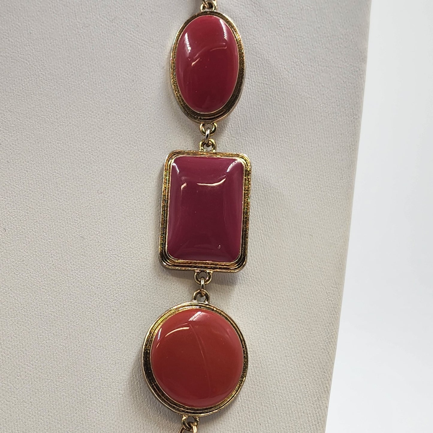 Gold Tone Chain Necklace Peach Color Round Oval & Rectangle Stone Inserts 18”