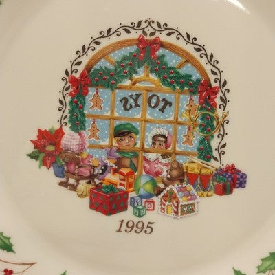 Lenox Annual Holiday Collector Christmas Plate 5th Series 1995 Toy Shop Window