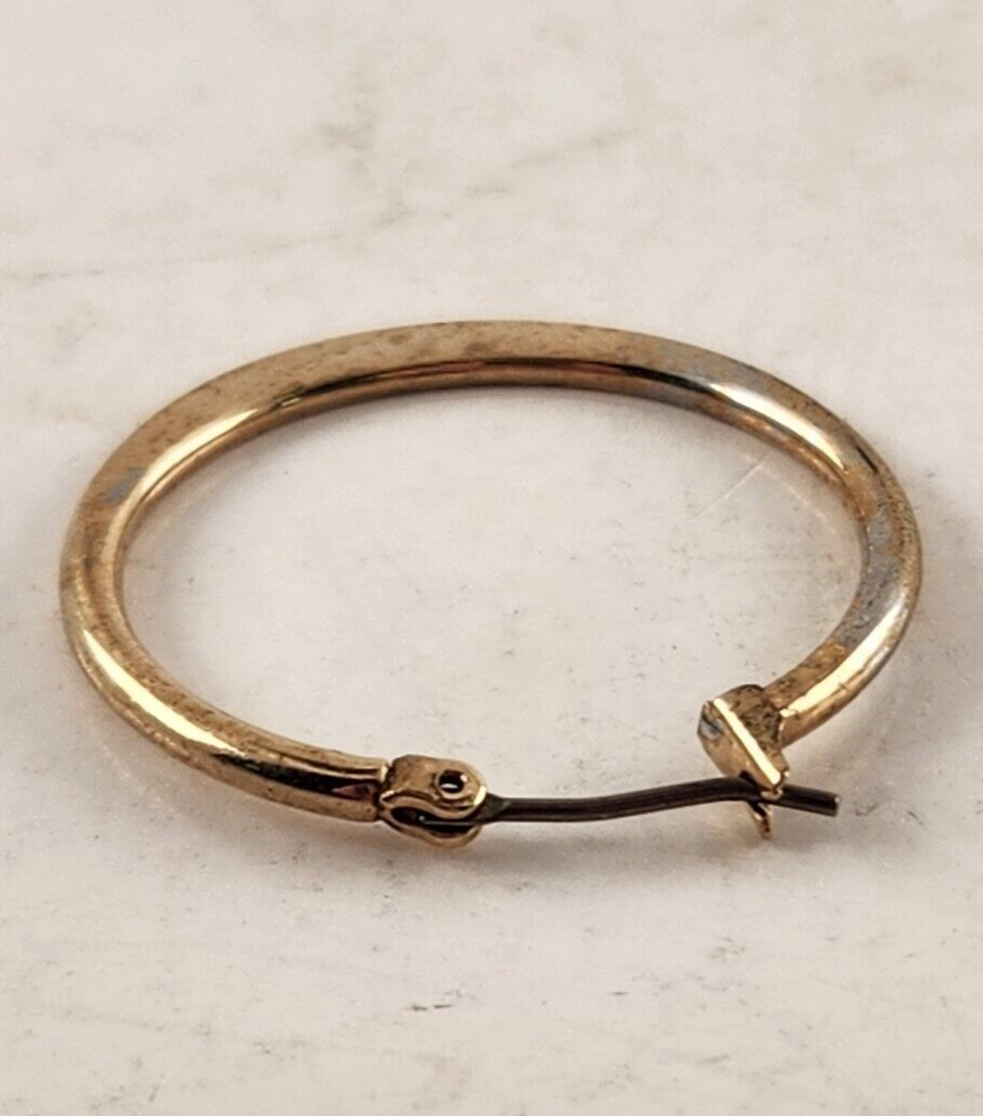 Single Set Of Golden Plated Hoop Earrings Round Shape With Clip