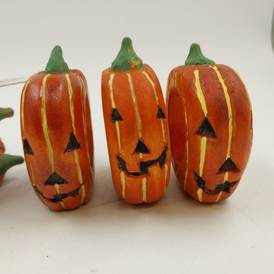 Set of 6 Gallerie II Pumpkin Jack O’Lantern Halloween Wood Napkin Rings 3"dx1"h