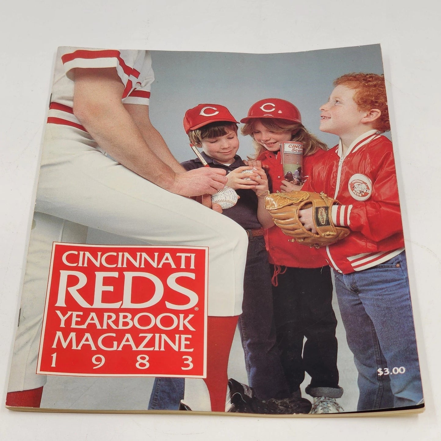 1983 Cincinnati Reds MLB Yearbook with Baseball Cards Included Clean