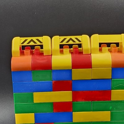 Lot of Mega Bloks 190 Building Blocks and 18 Pcs People Cars Equipment & Tools