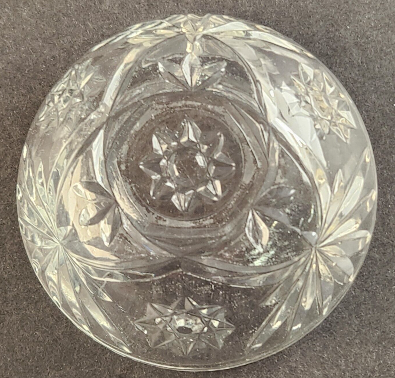 Lead Crystal Glass Bowl Beautiful Sharp Designs 4" Wide x 1.5" Tall Home Decor