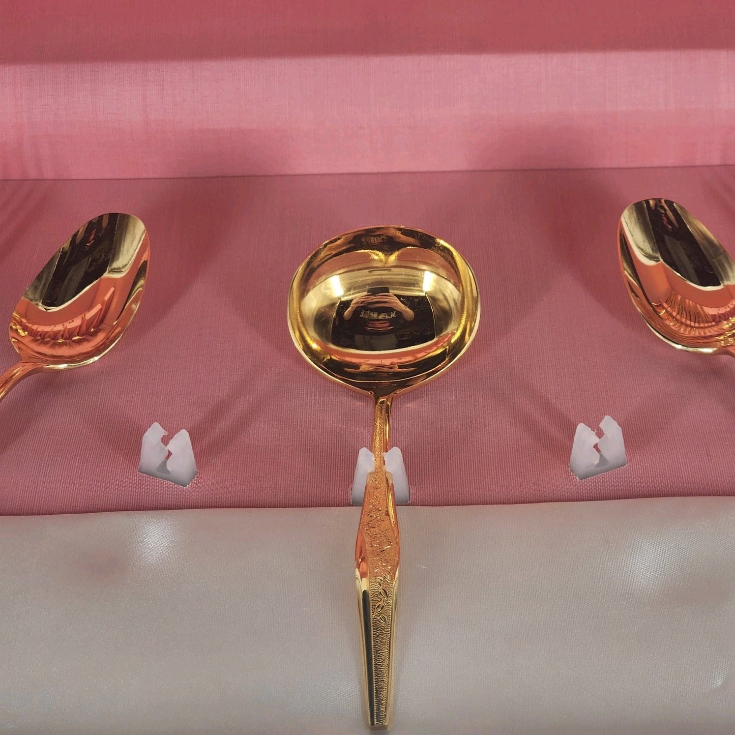 JH Carlyle 41 Pc 12 Place Setting Golden Bouquet Flatware Set w/ Large Maple Case