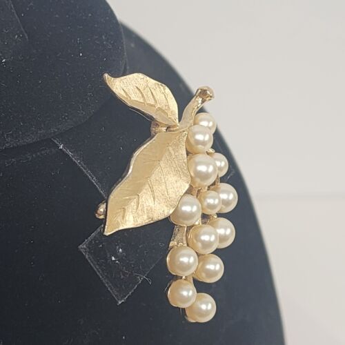 Signed Crown Trifari Leaf Berries Faux Pearl Brushed Gold Tone Brooch Vintage