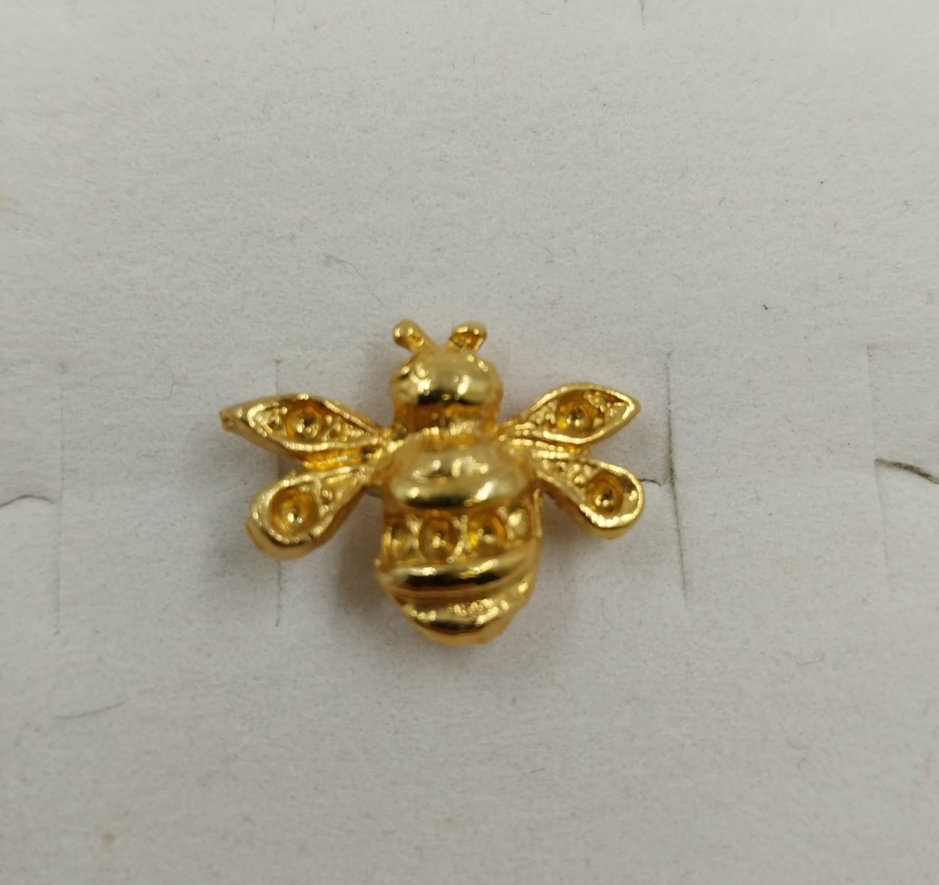 Gold Tone Honey Bee Bumble Bug Lapel Tie Tack Pin Brooch Jewelry Insect Figure
