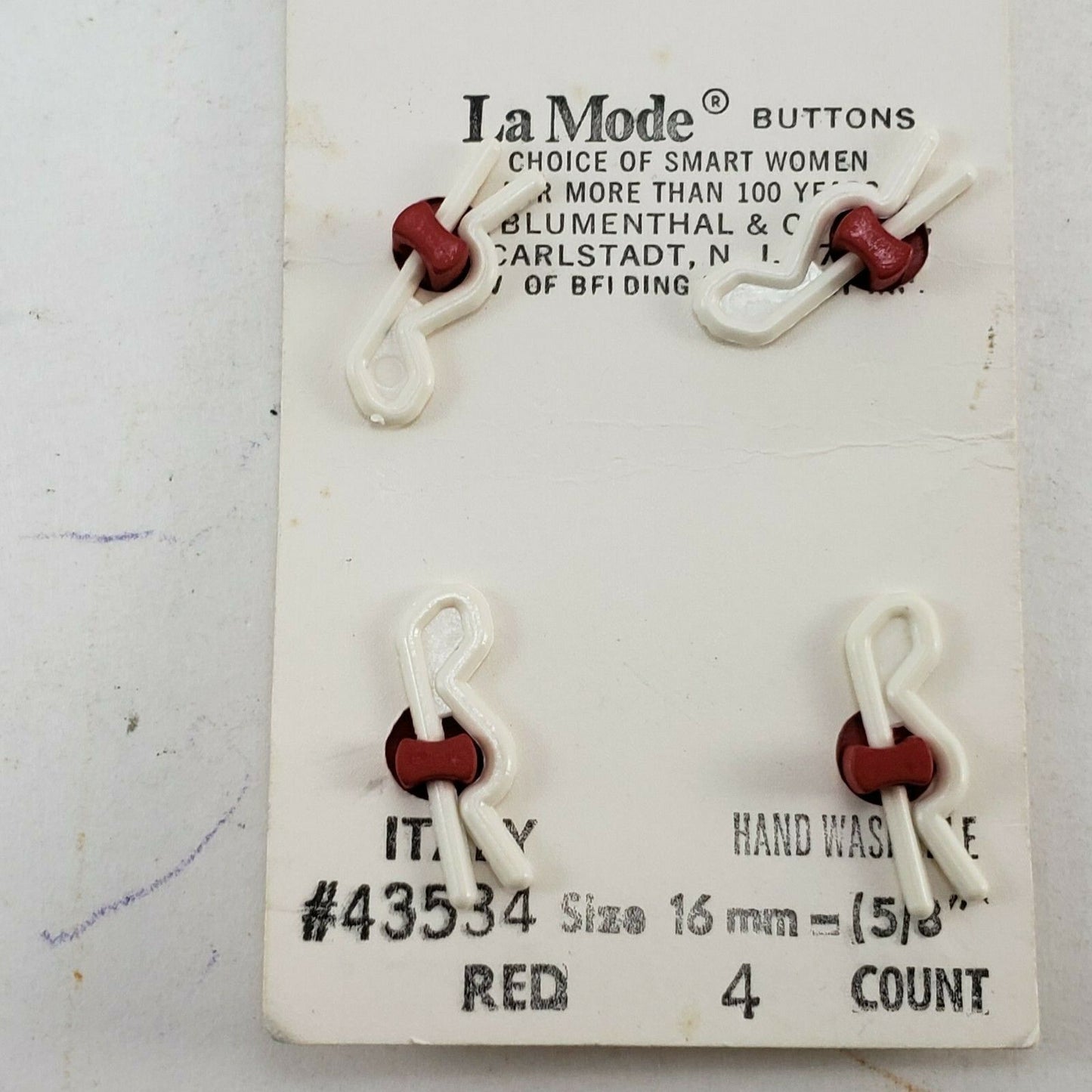 15 Vintage Buttons La Mode LeChic Red Orange Mother of Pearl Green Italy