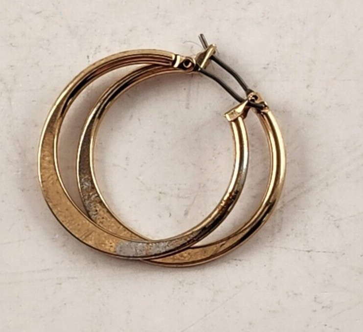 Single Set Of Golden Plated Hoop Earrings Round Shape With Clip