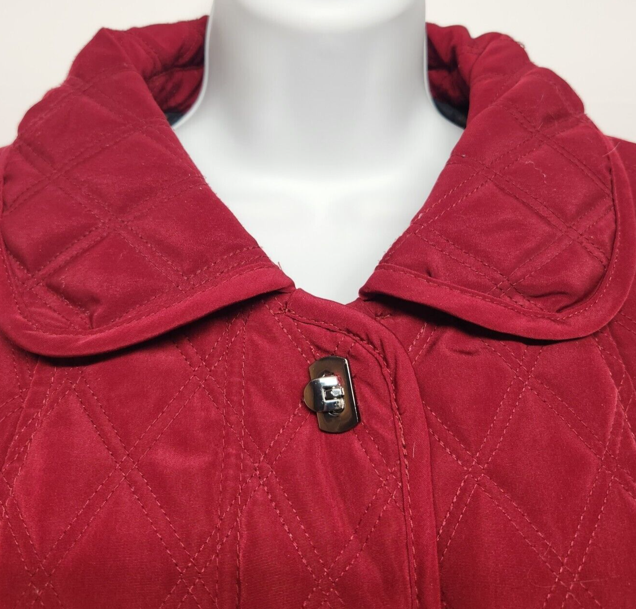 Gallery Women's Red Quilt Jacket Eyelet Closure Side Pocket 1X Long Sleeve China