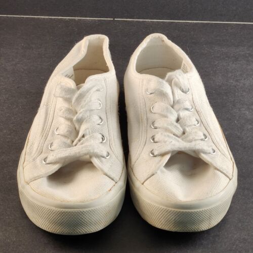 Candies All White Vintage Square Toe Flat Sneakers Shoes Size 6