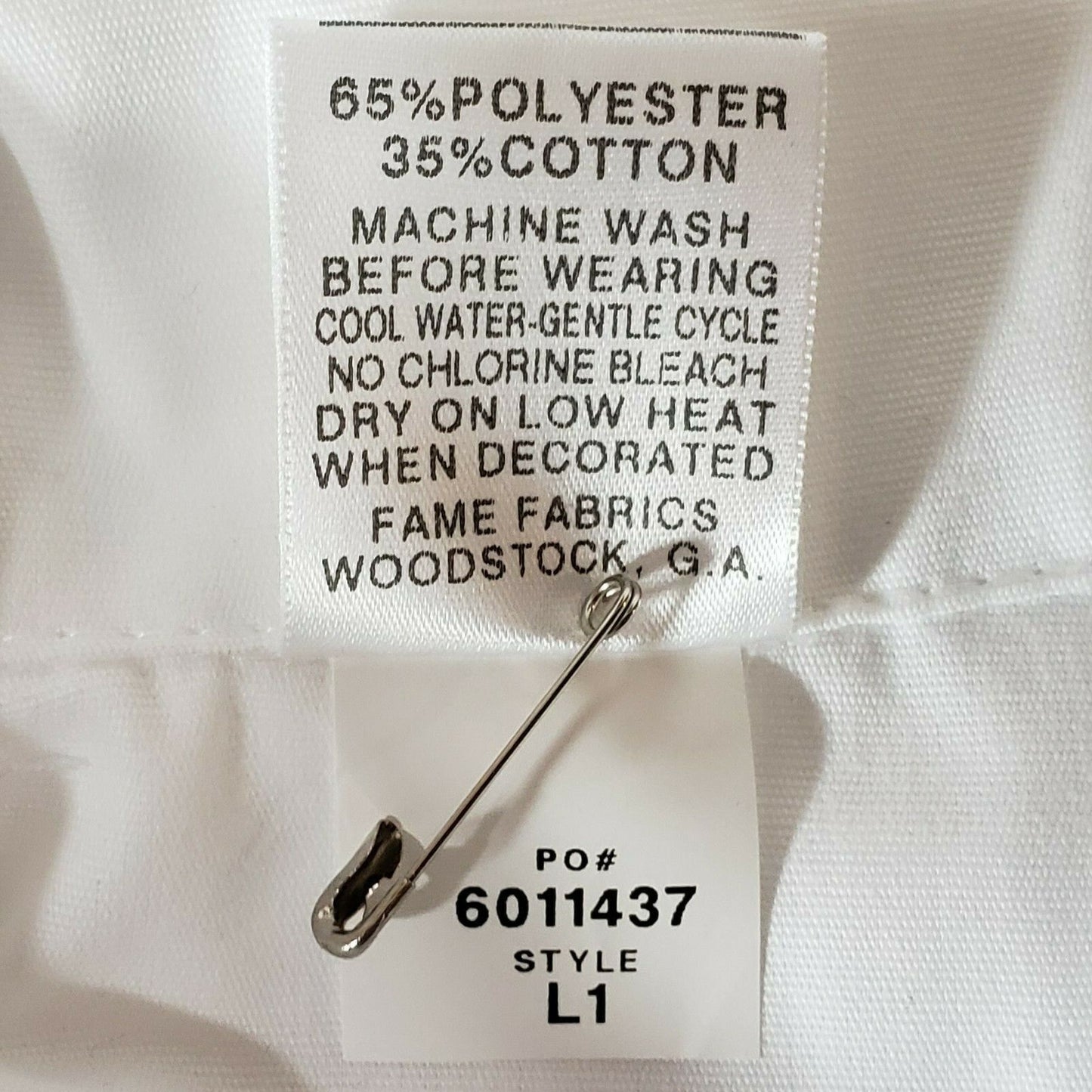 White Women's Lab Coat XS Fame Fabrics L1 Left Chest Pocket 2 Lower Pockets
