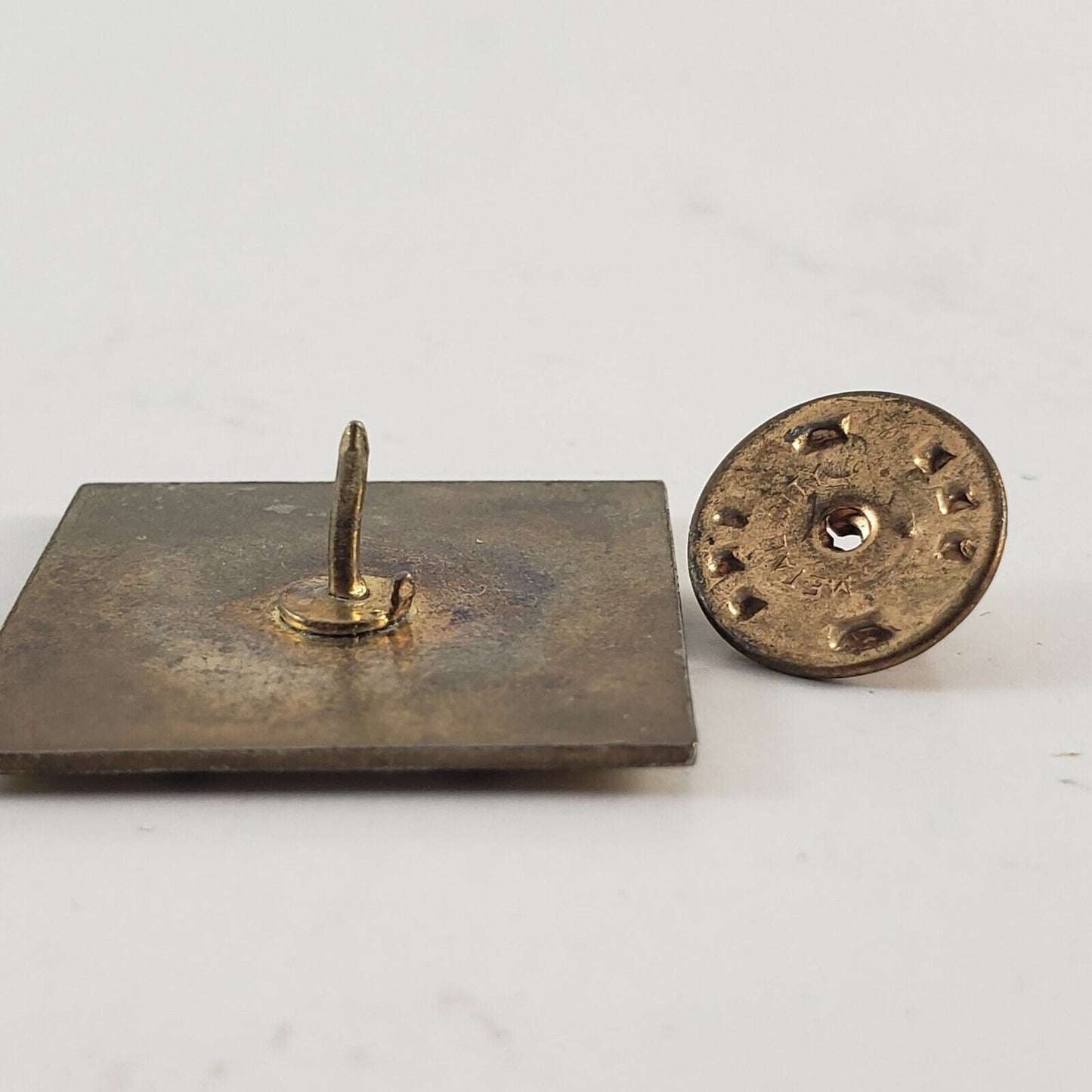 Airborne Army Military Die Skull Enamel Pin Lapel Pinback Yellow Mess Best 1"