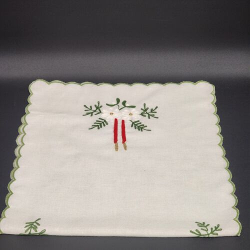 White Green & Red Christmas Table Runner with Candles & Scalloped Edges Vtg 34"