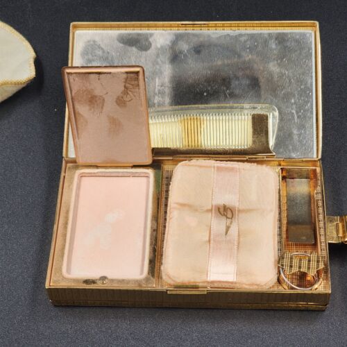 Evans Compact Wristlet Double Sided Gold Quilted Design Mesh Strap Vintage 1940s