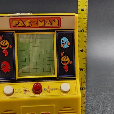 PAC-MAN Bandai Hand-Held Yellow Video Game 09521 Namco Tested Works 2"x4"