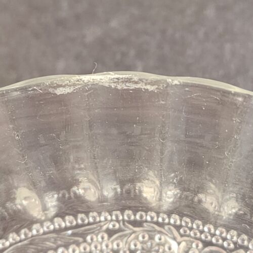 6 KIG Malaysia Fleur de Lis Pressed Glass Trellis Pattern 5¼" Round Bowls