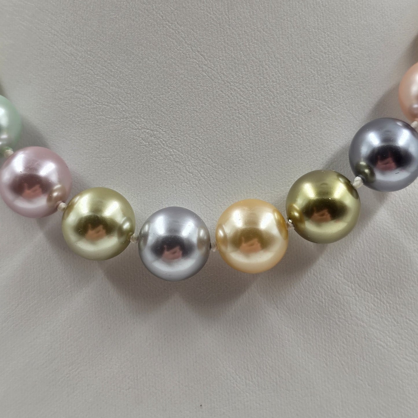 Kenneth Jay Lane Multicolor Faux Pearl Knotted Beads Necklace 9" 2009