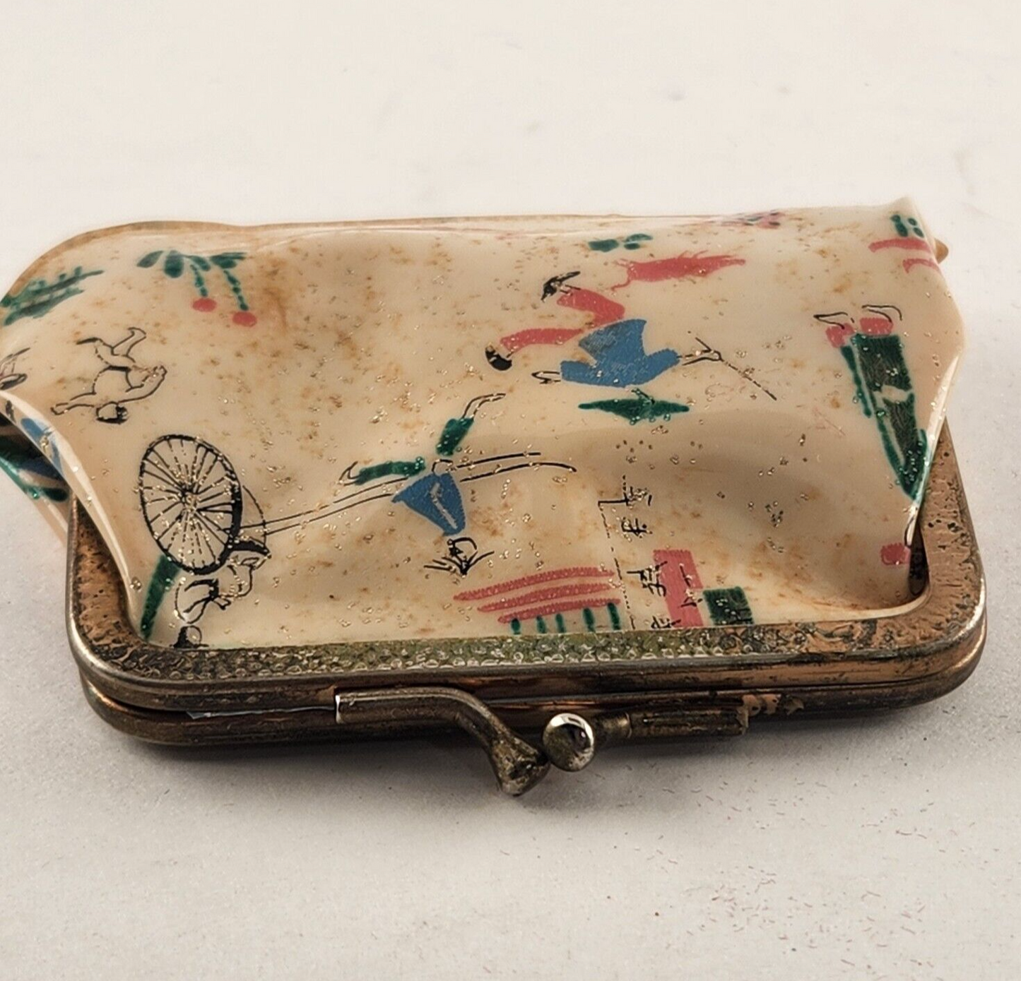 Kiss Top Coin Purse Sparkle Asian Geisha Vintage 1950s Vinyl Change Holder