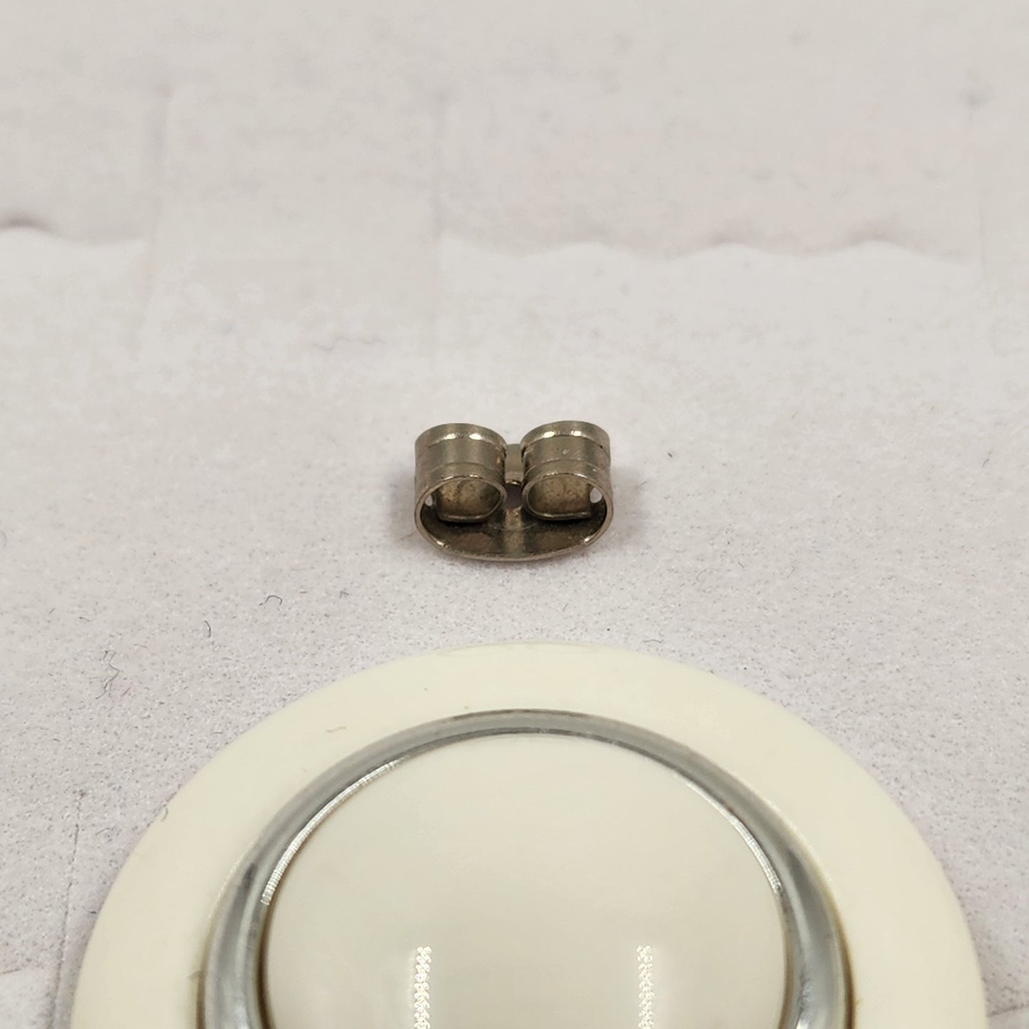 Round White & Silver Tone Pierced Earrings 1” Button Studs Butterfly Closure