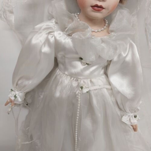 Tracie Bride Doll Limited Collection Le Cheri Genuine Porcelain 21" VTG