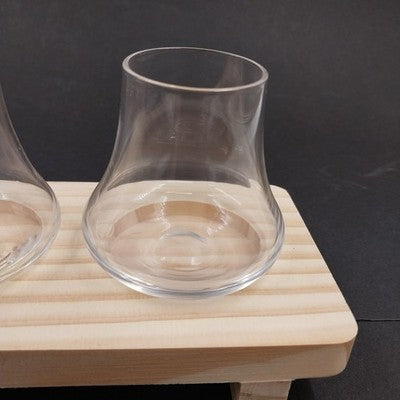 True Spirit Whiskey Tasting Flight Kit 3 Liquor Glasses 5 oz Wooden Tray Footed