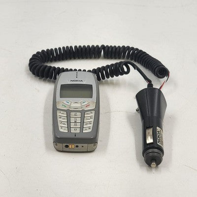 Nokia 2260 Silver Cellphone w Car Charger Battery Vintage Collectors Item As is