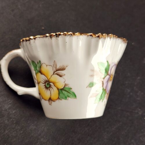 Salisbury Pansy 2125 Fine Bone China Tea Cup Ruffled Rim Vintage From England