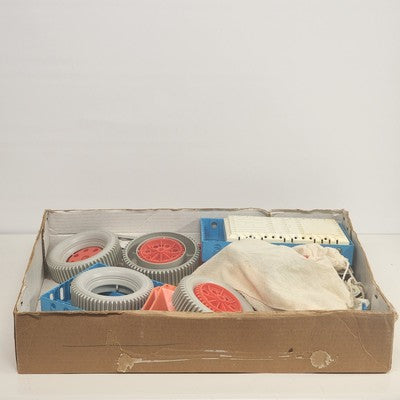 Gabriel Young Erector Set 33005 Incomplete 1973 Gears Toy Ages 3-8 Vintage