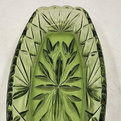 Hazel Atlas Oblong Relish Dish Green Glass Prescut Star & Scallop Edge 9.5"x4.5"