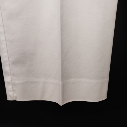 Charter Club Women's White Capri Pants Size 4 w/ 28" Straight Leg Cotton