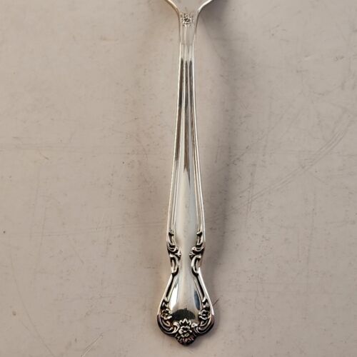 Daybreak Elegant Lady Pattern Rogers Bros IS Silverplate 40 Pieces Service for 8