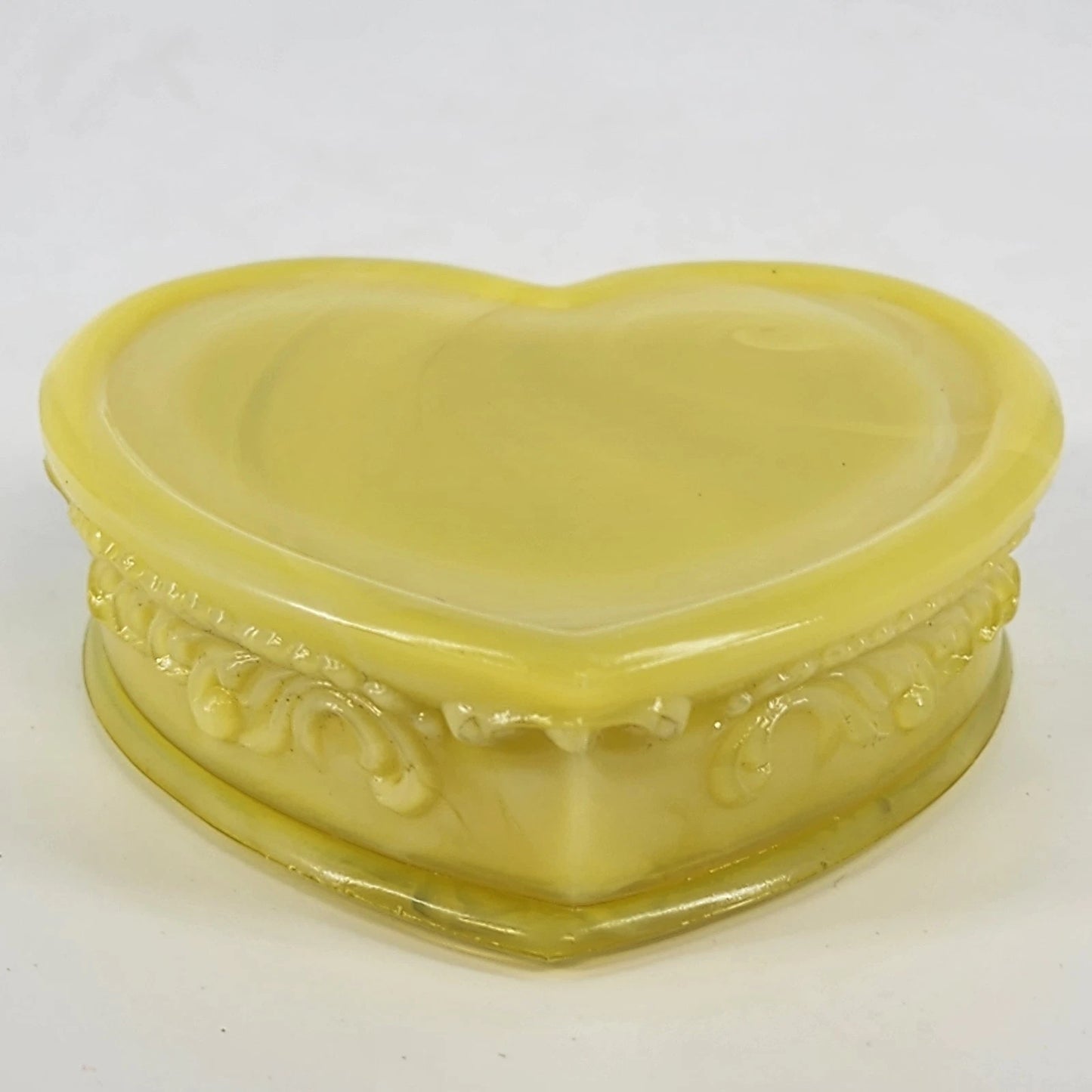 Degenhart Slag Glass Heart Trinket Dresser Box Yellow Mustard Caramel Swirl 3.5"