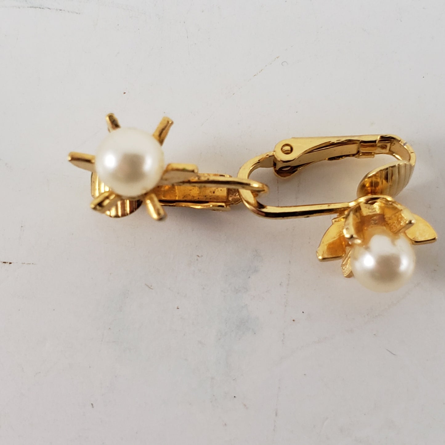 Vintage Gold-tone Clip Earrings Faux Pearl Sun Burst