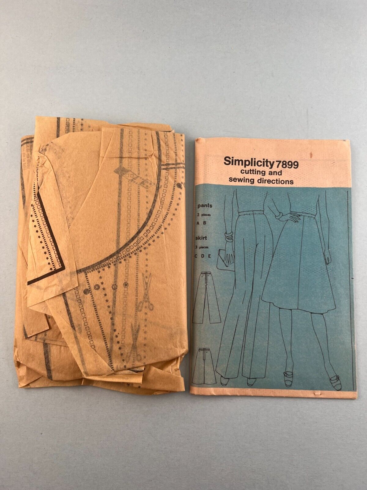 Simplicity 7899 Vintage Sewing Pattern 1977 Women's Skirt and Pants Size G