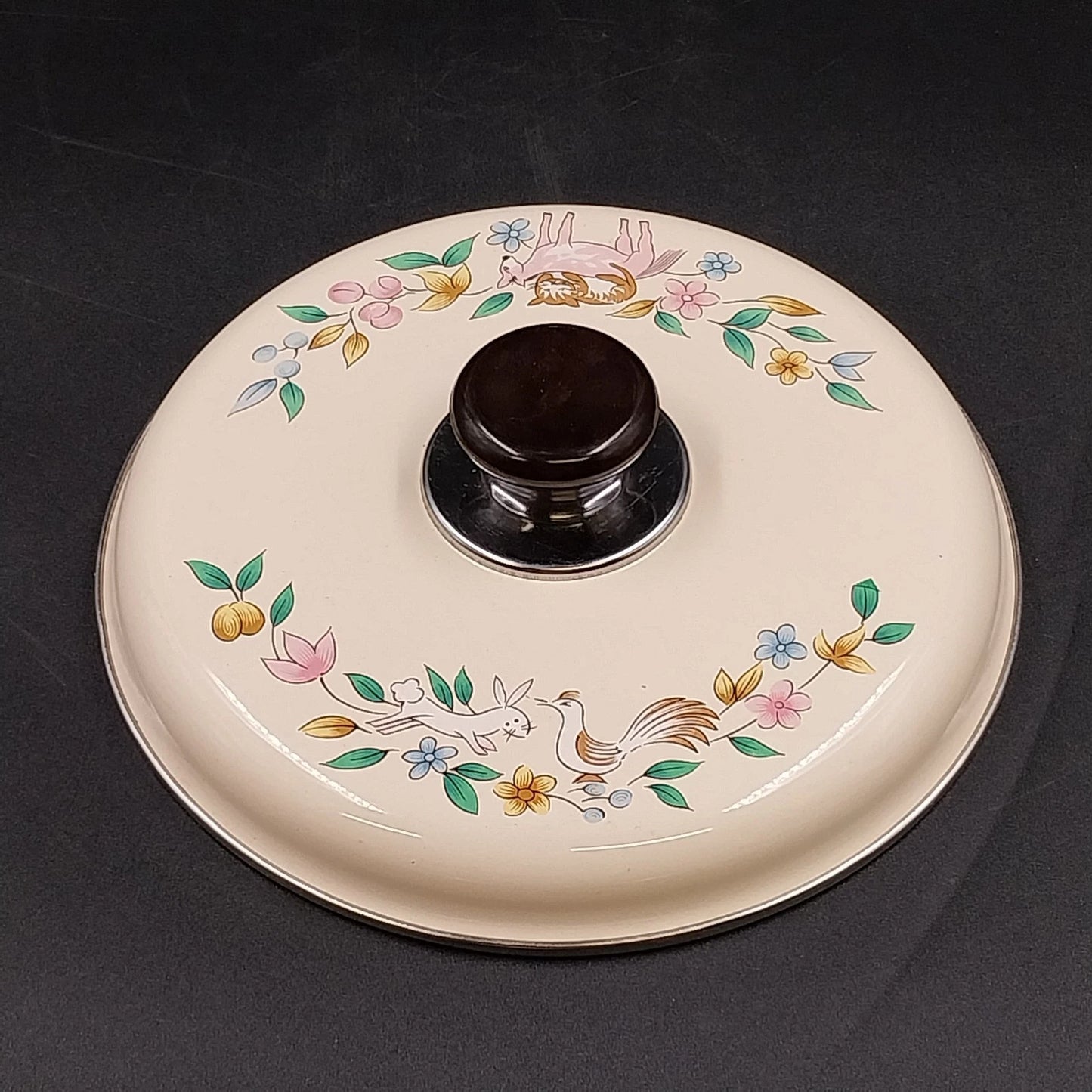 International Heartland Saucepan Lid 9"OD Enamelware Pot Cover Floral Black Knob