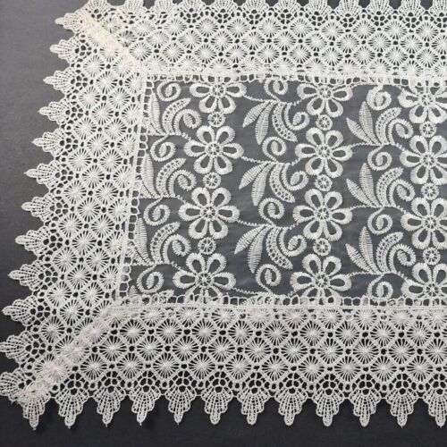 White Lace Cloth Doilies or Place Mats 5 Round 15" and 2 Rectangle 19" x 13.5"