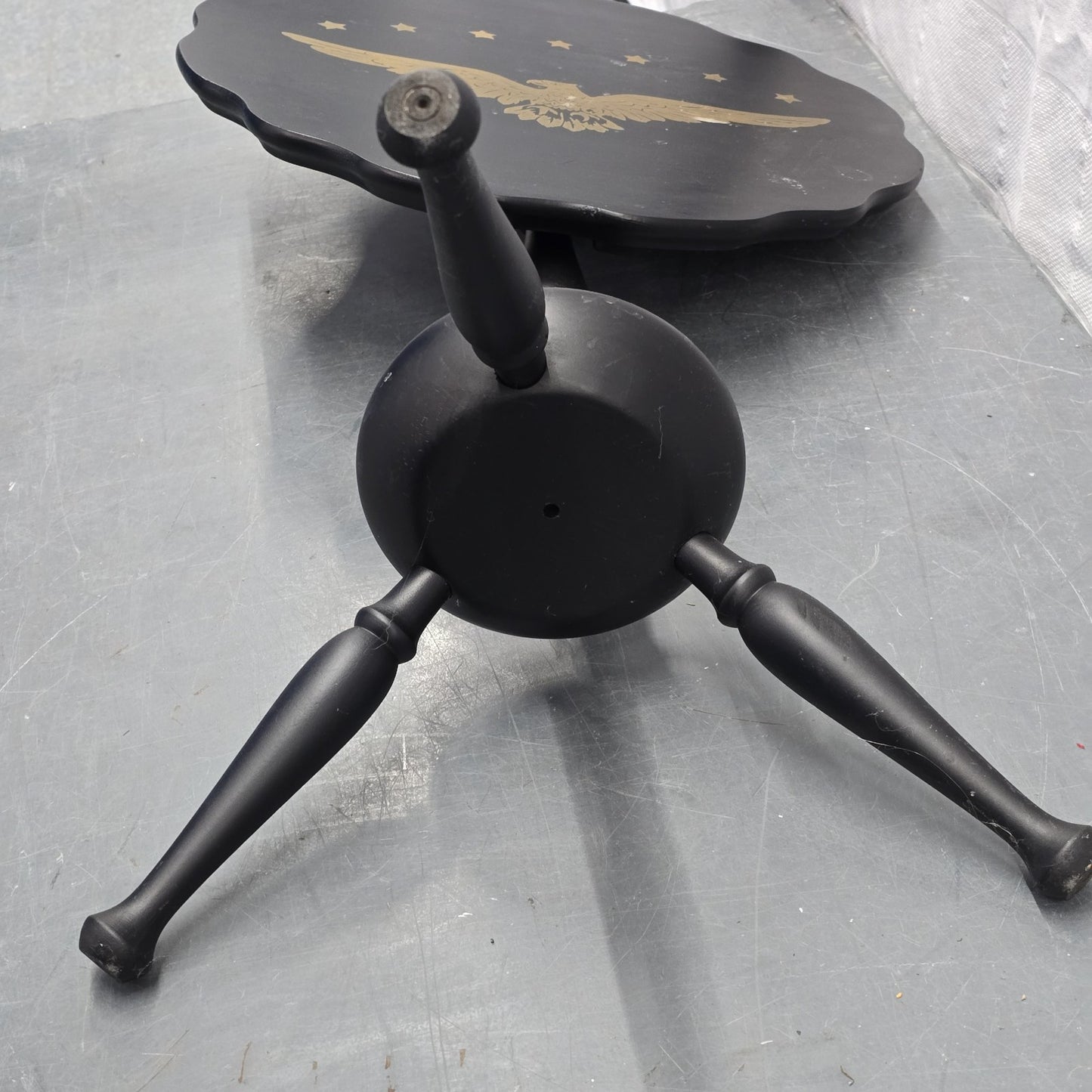 Black Scalloped Tilt Top Pedestal Wood Accent Table Eagle Design 16" MCM Vtg