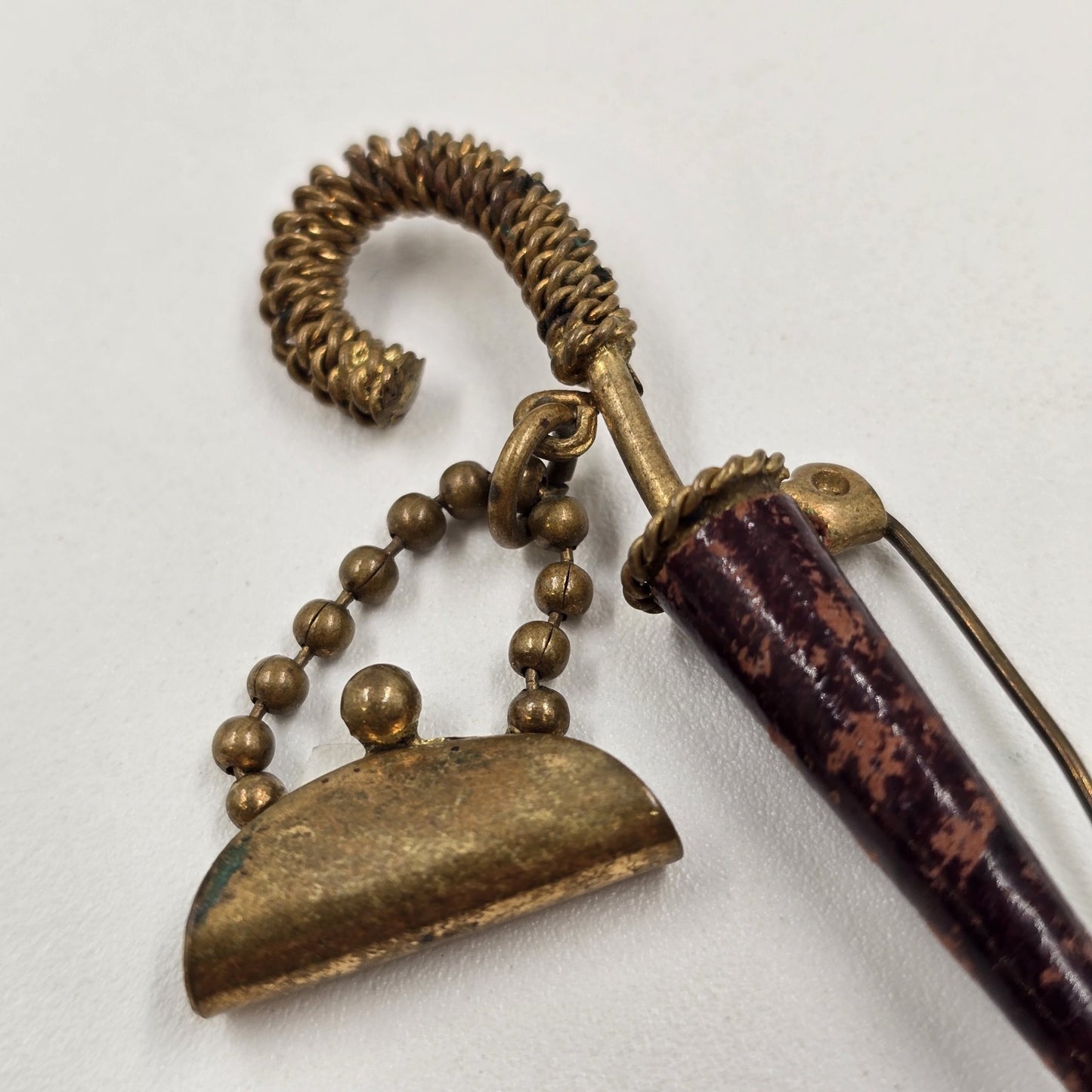 Gold Tone Umbrella with Handbag Purse Dangle Drop Brass Brooch Pin 2.5"