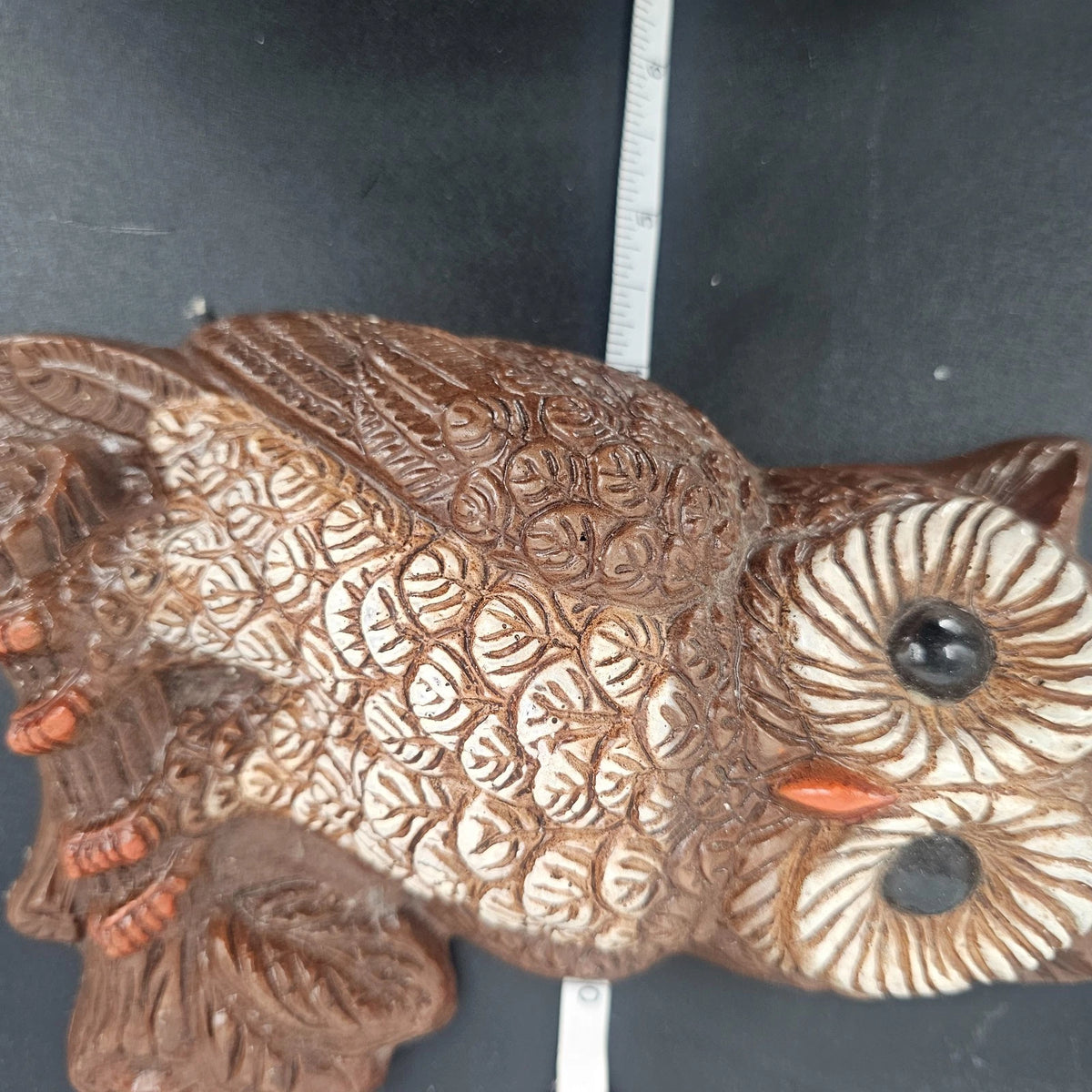 Owl Wall Plaque Decor Brown Cream Faux Wood Textured Foam Resin 7.5" 1970 Nature