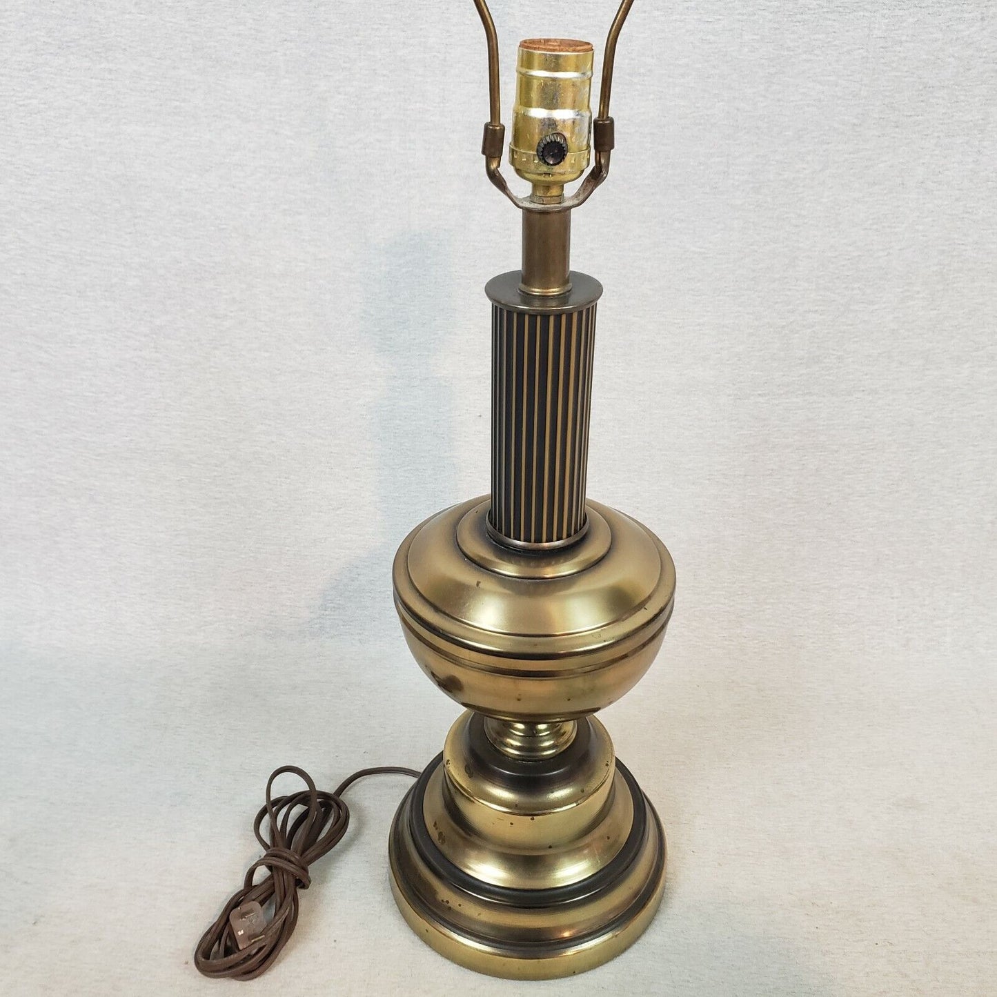Vintage Brass Table Lamp 19" Weighted Base 3-Way Switch 9" Harp Classic