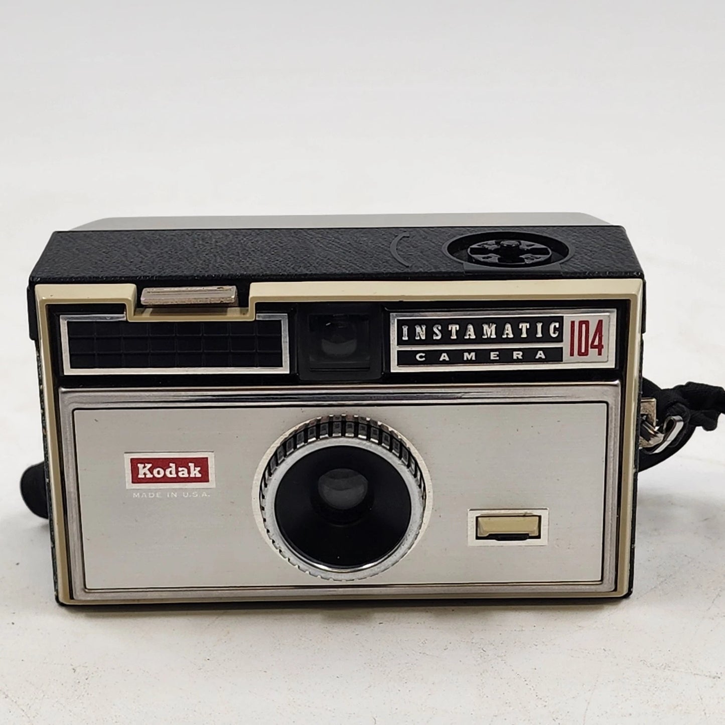 Kodak Instamatic 104 Camera Color Outfit with Flashcube & Original Box 1960s Vtg
