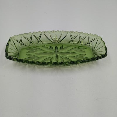 Hazel Atlas Avocado Green Oblong Relish Dish with Prescut Star Motif – 9.5 × 4.5″