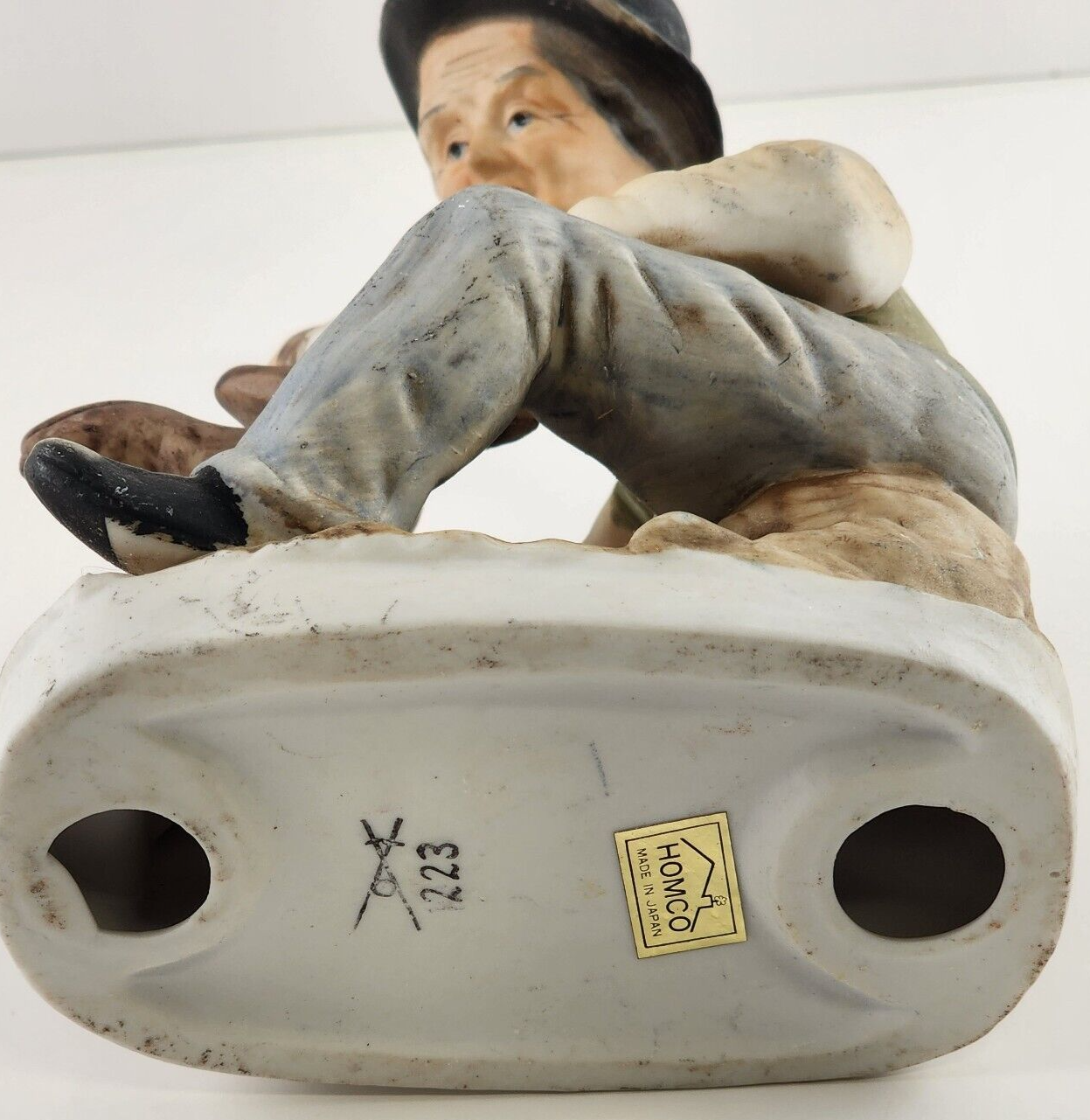 Old Man Shining Shoes Figurine 6.5" Tall Homco Home Interiors No 1223