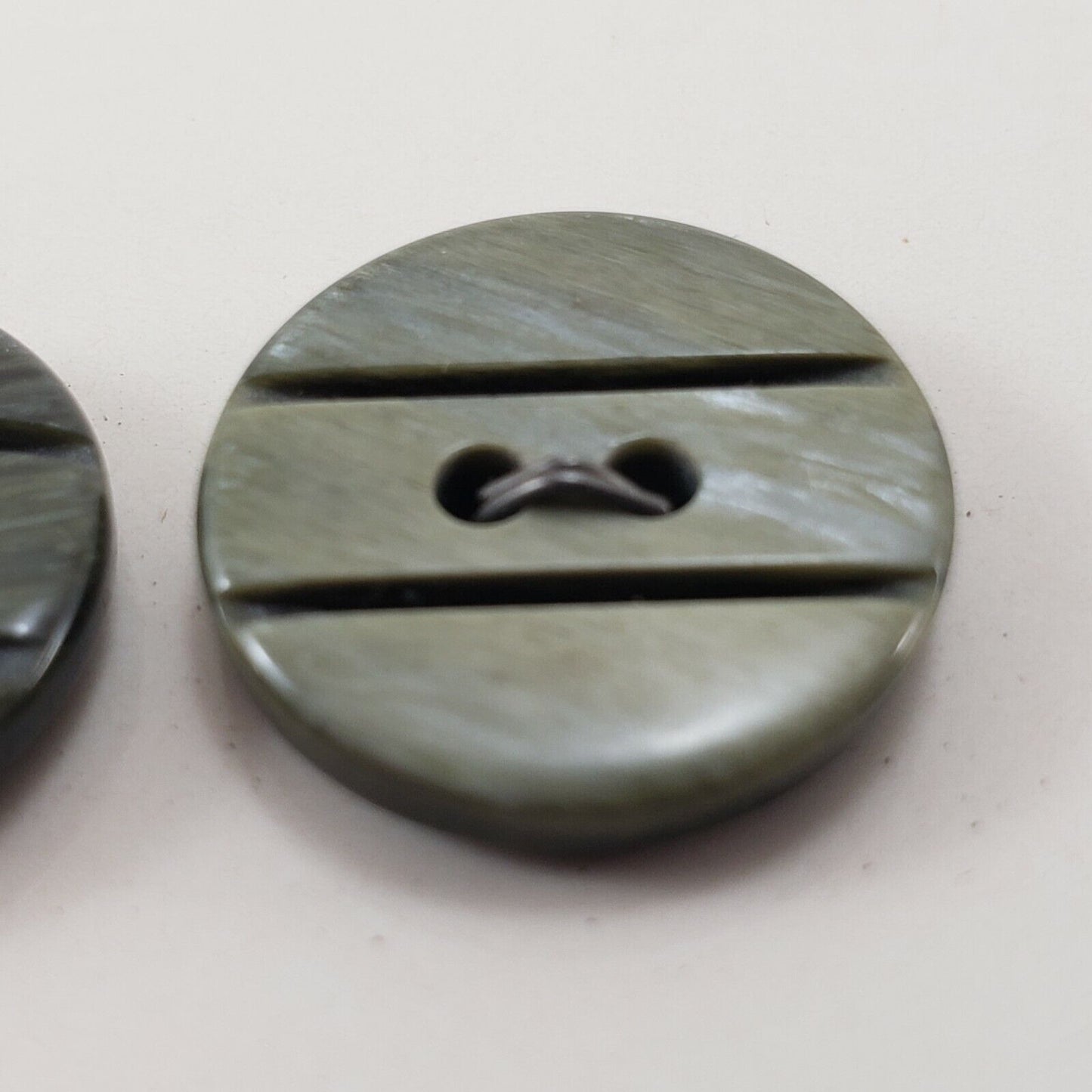 15 Vintage Buttons La Mode LeChic Red Orange Mother of Pearl Green Italy