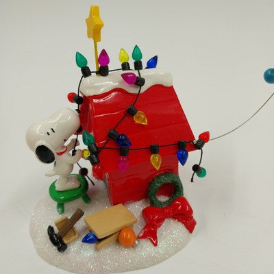 Dept 56 Peanuts "Getting Ready For Christmas" Figurine Snoopy Woodstock Box 3.5"
