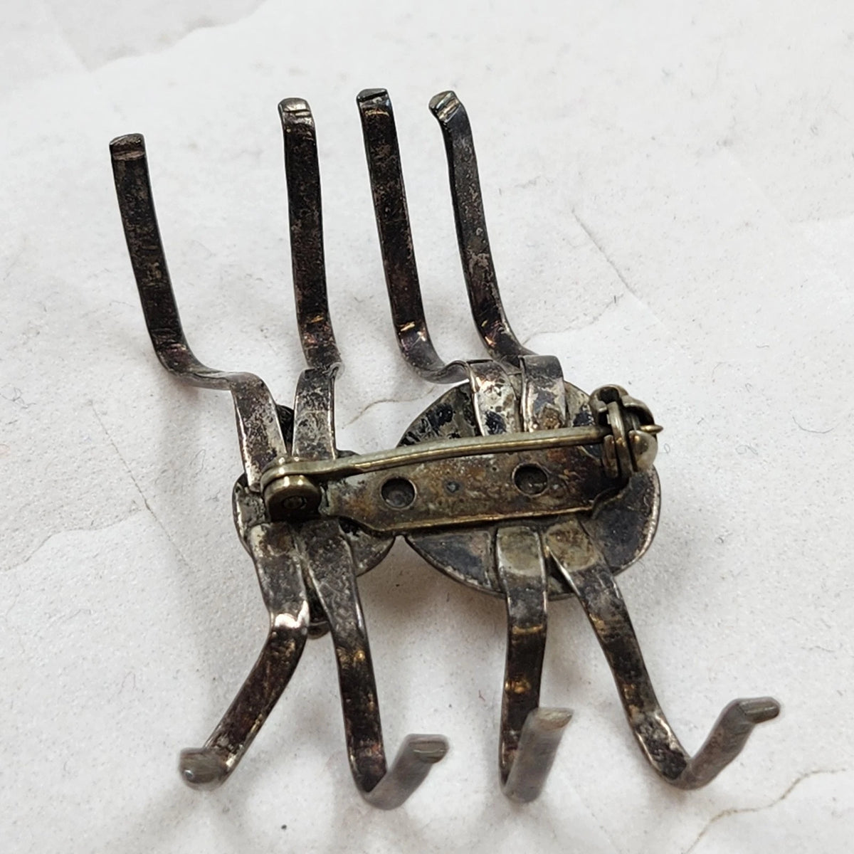 3D Spider Brooch Pin Silver Tone Metal Eight Legged Insect Halloween Vintage